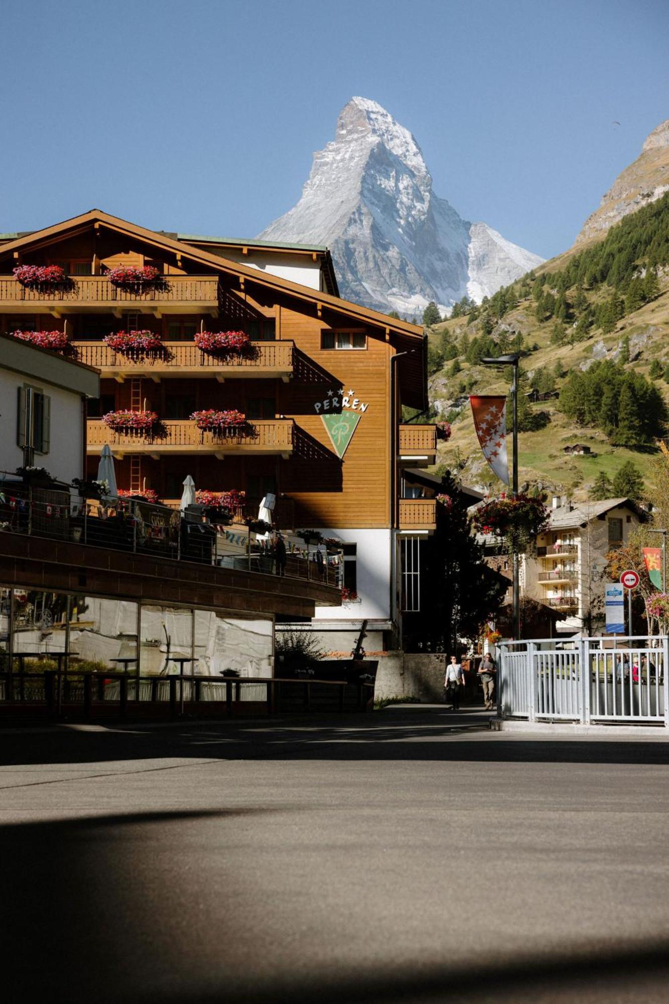 Alpine Hotel Perren Zermatt Exterior foto